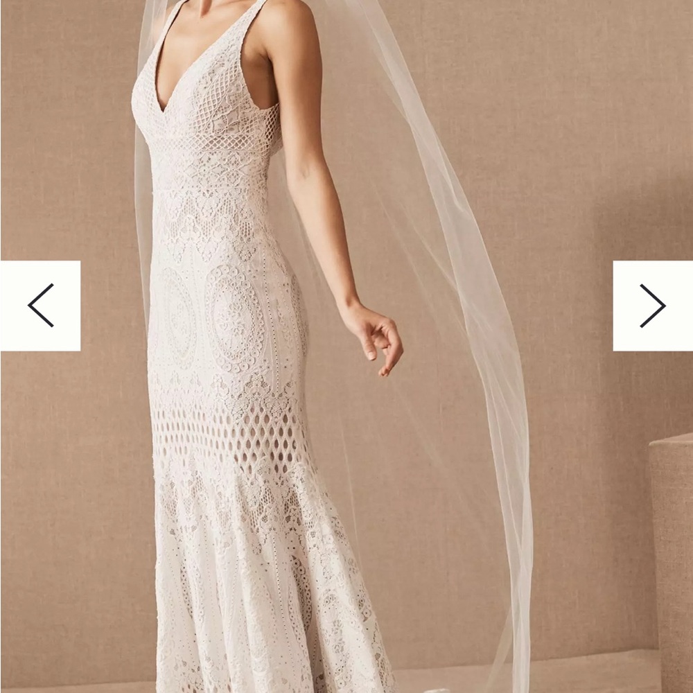 Cathedral length Augusta Jones plain white wedding veil - Picture 2 of 9